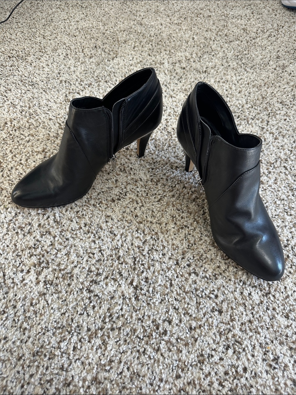 Vince Camuto Black Leather Pointed Toe Ankle Booties